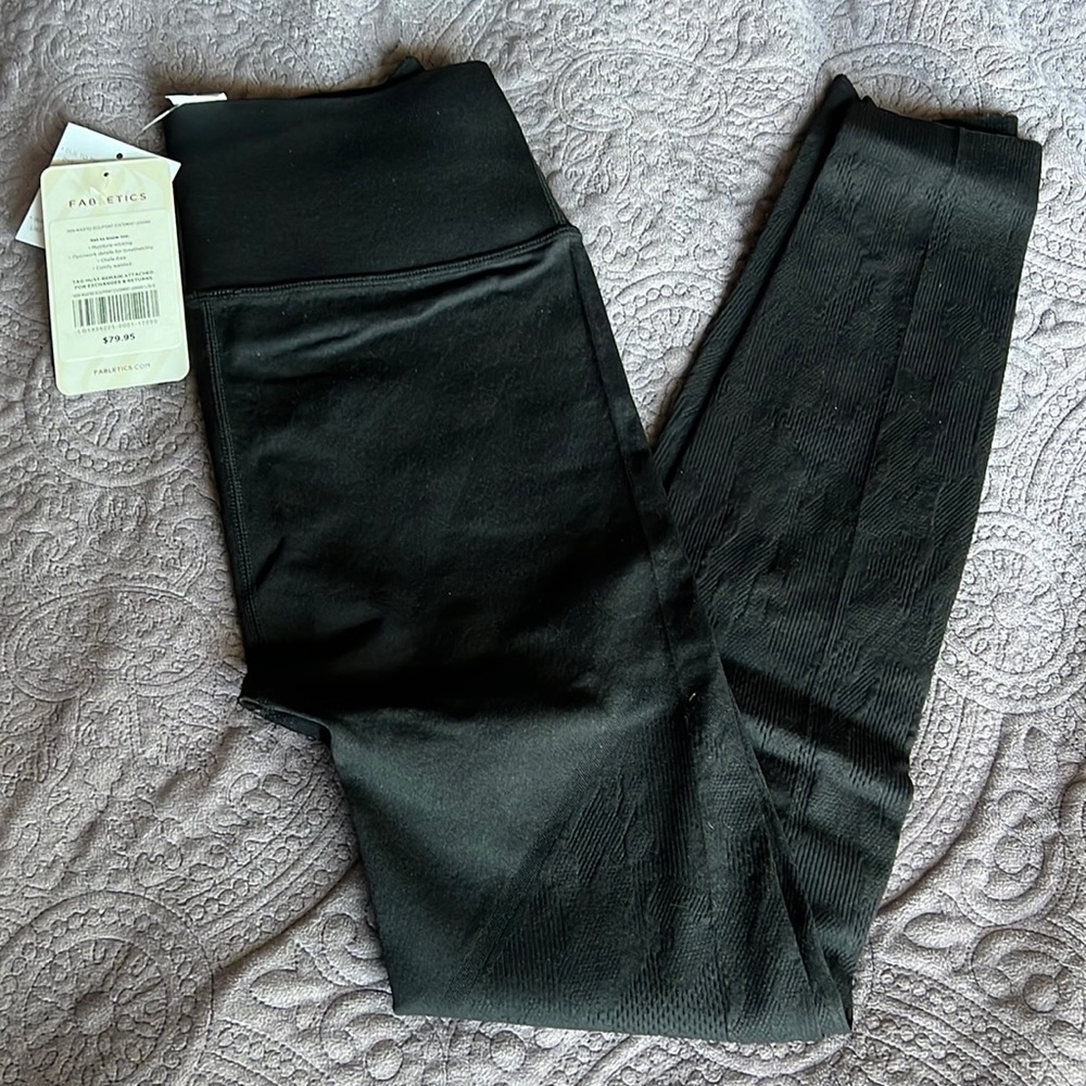 NWT Fabletics High Waisted Sculptknit Statement Leggings